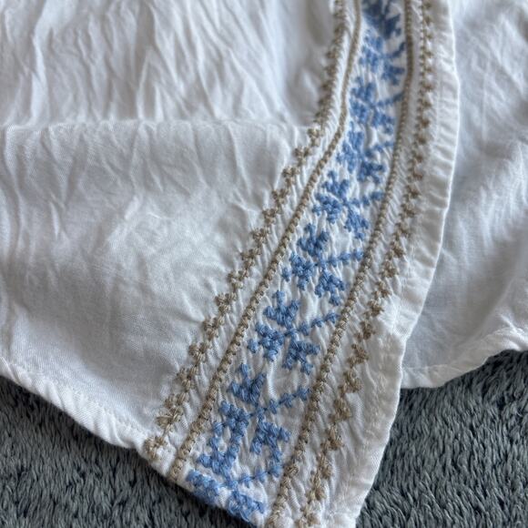 Karen‎ Kane Women's Off White/Blue Embroidered Tank Tunic Top - Size Medium - Picture 9 of 10